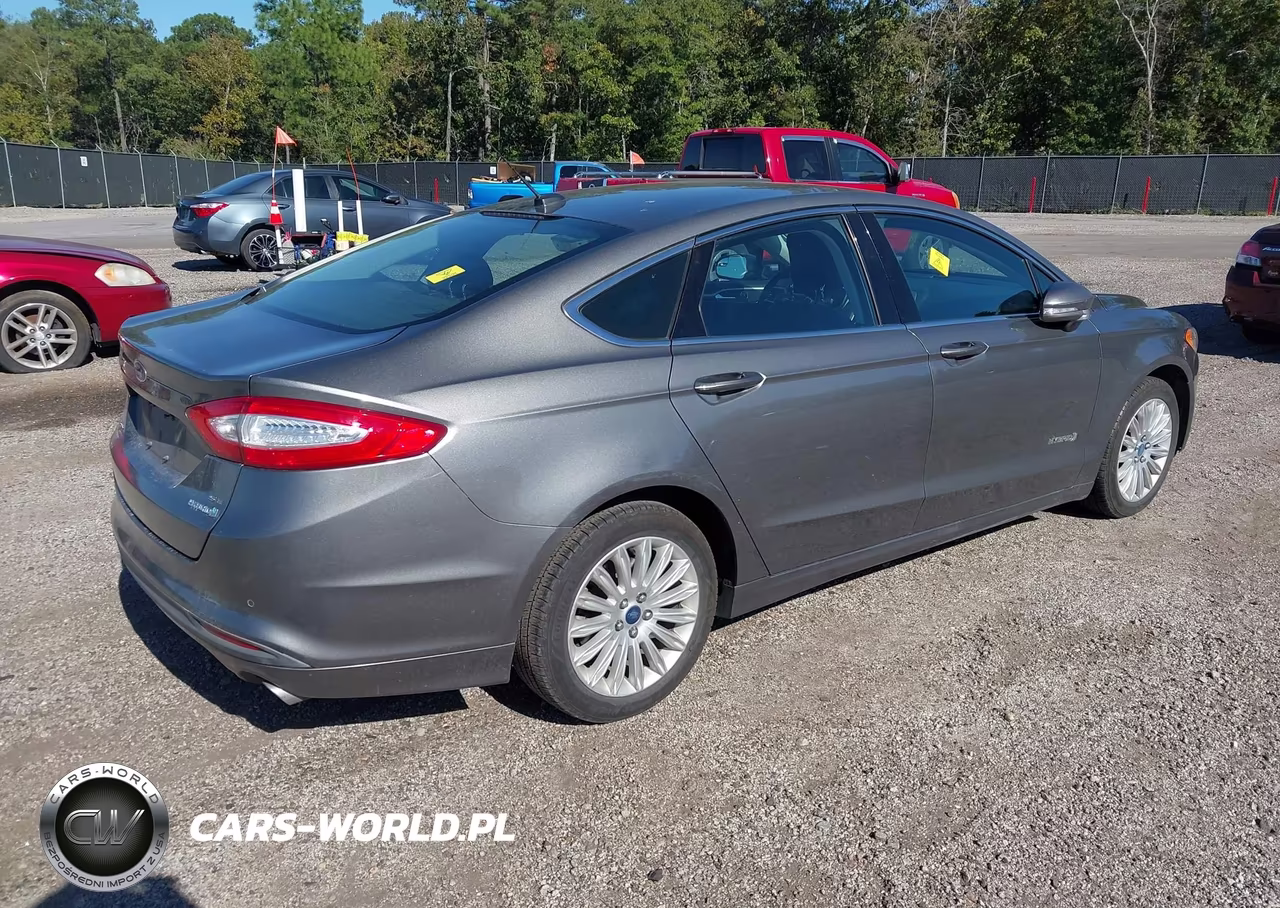 2013 Ford Fusion Hybrid Se VIN:3FA6P0LU4DR156879 - 4