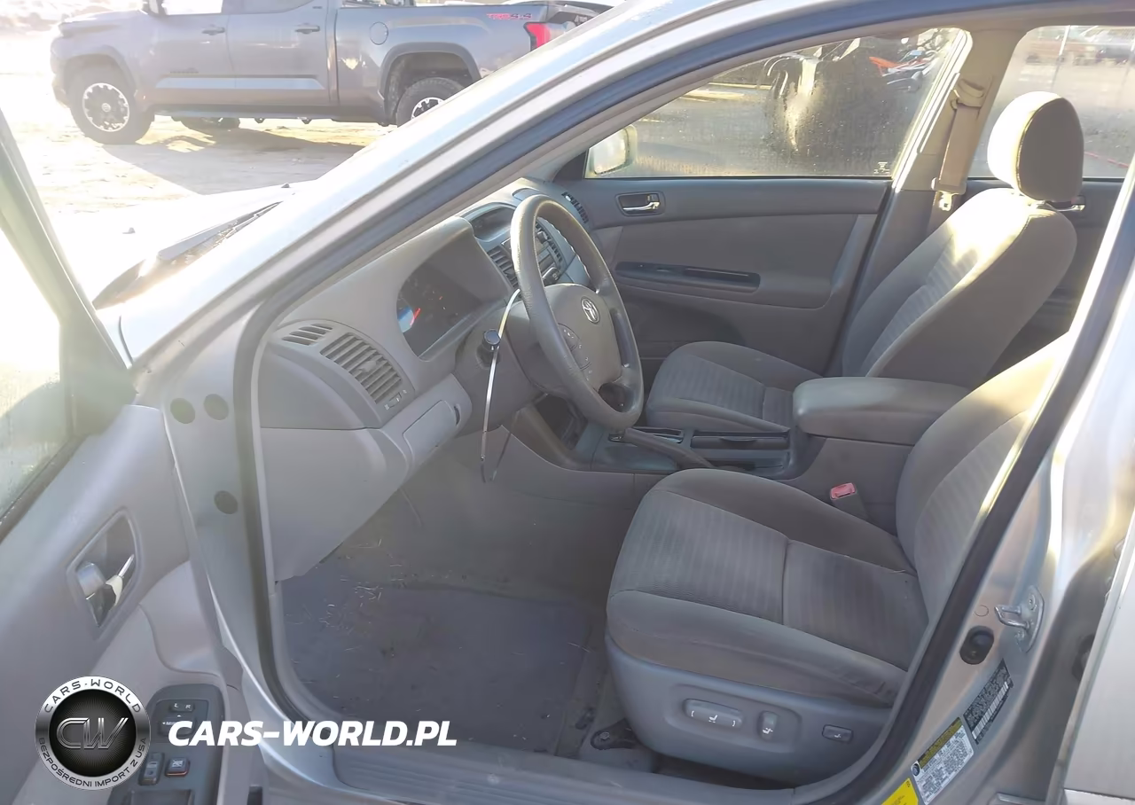 2005 Toyota Camry Le VIN:4T1BE30K35U948630 - 16