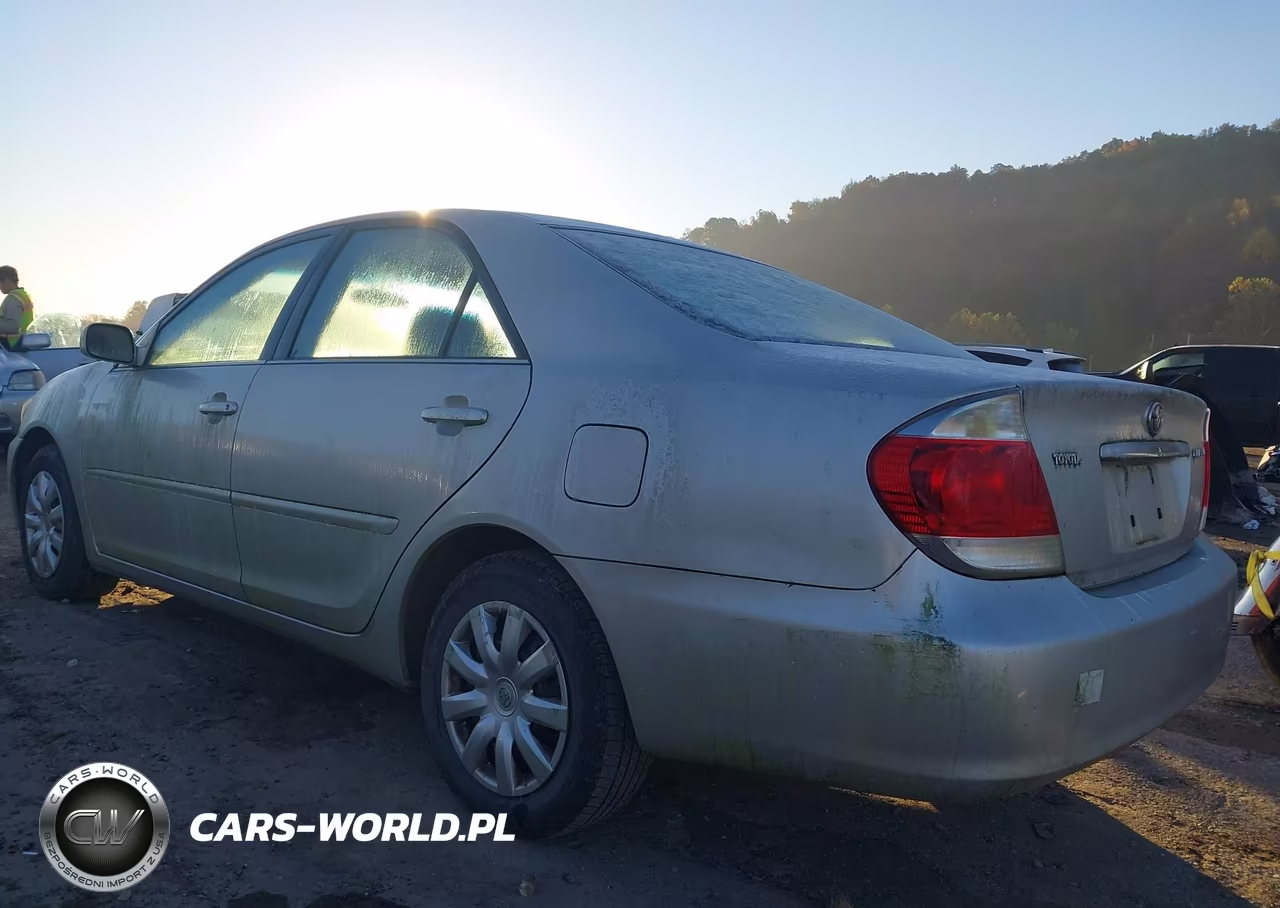 2005 Toyota Camry Le VIN:4T1BE30K35U948630 - 3
