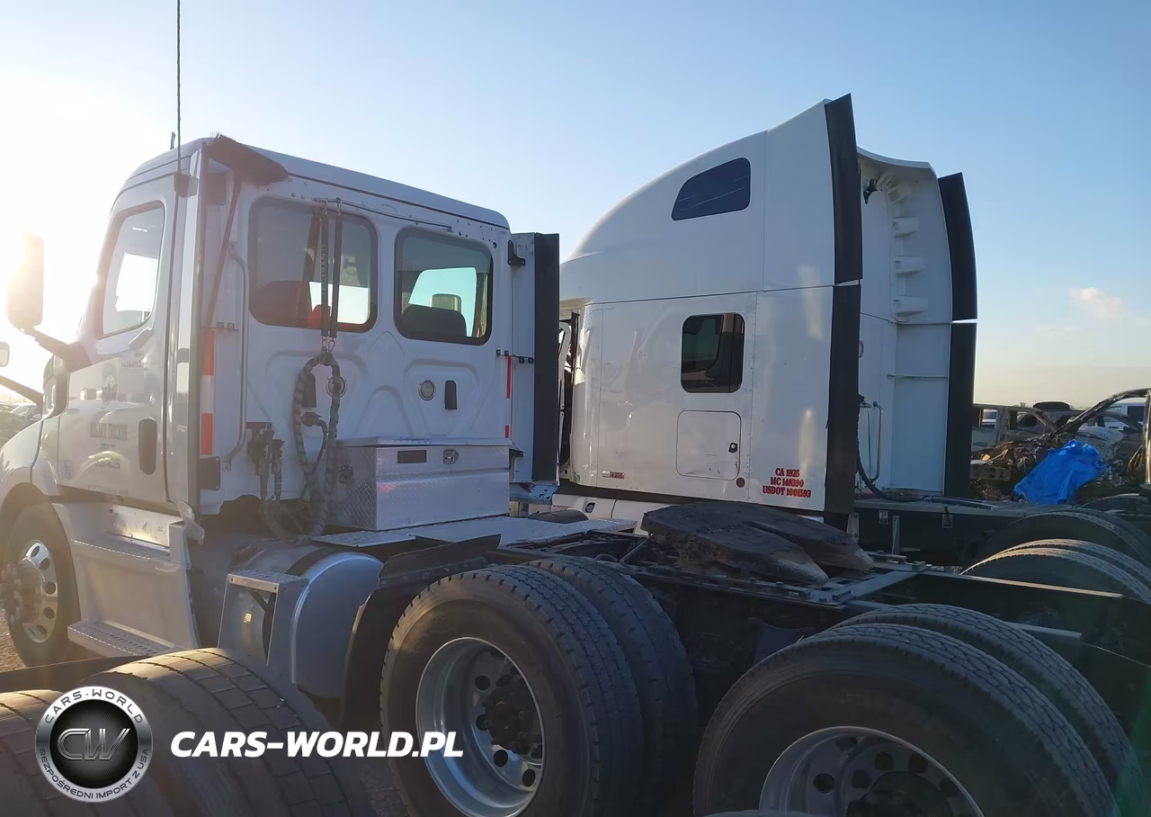 2019 Freightliner Cascadia 116 VIN:3AKJHTDV0KSKN2835 - 14