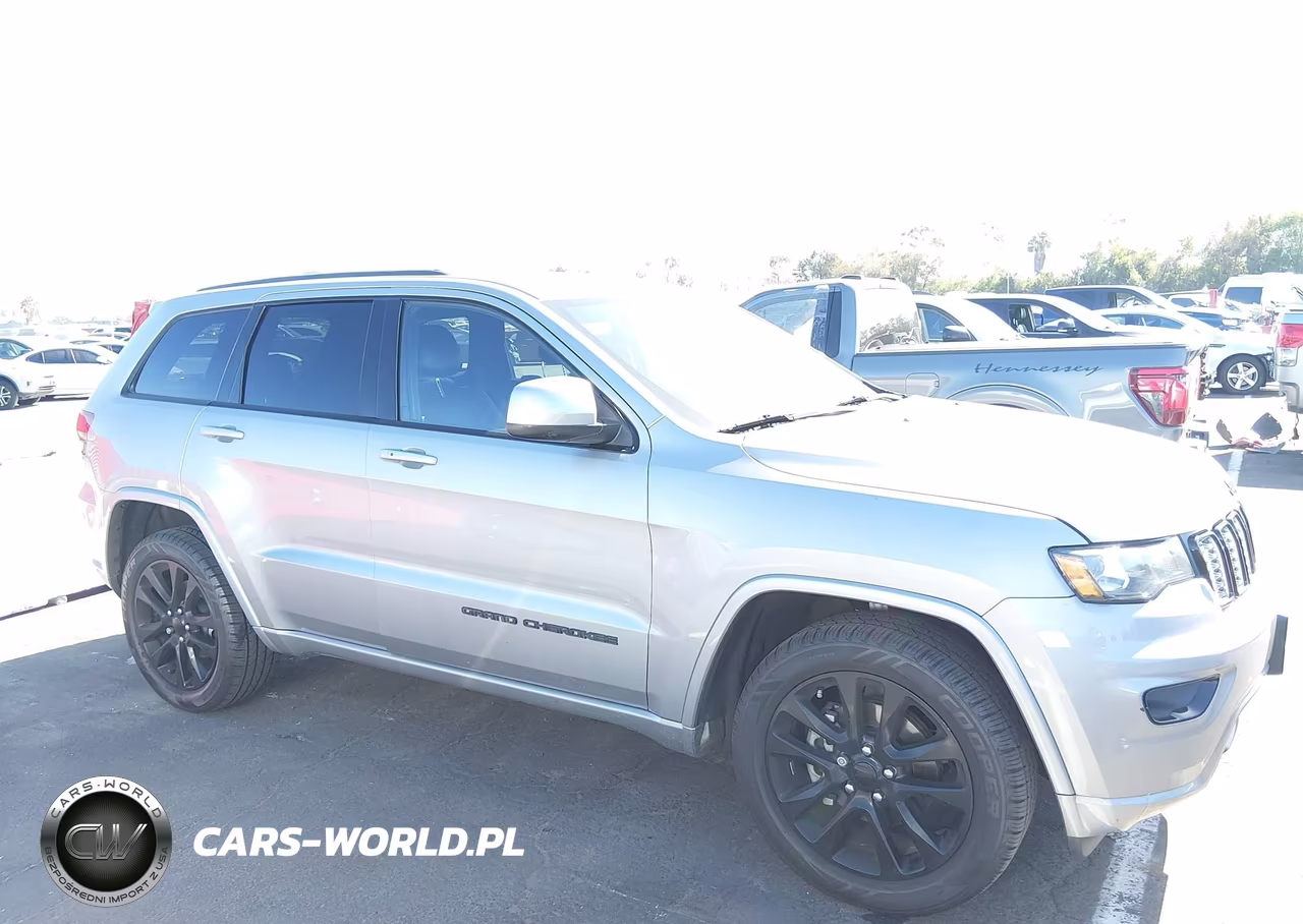2019 Jeep Grand Cherokee Altitude 4X2 VIN:1C4RJEAG6KC732177 - 13