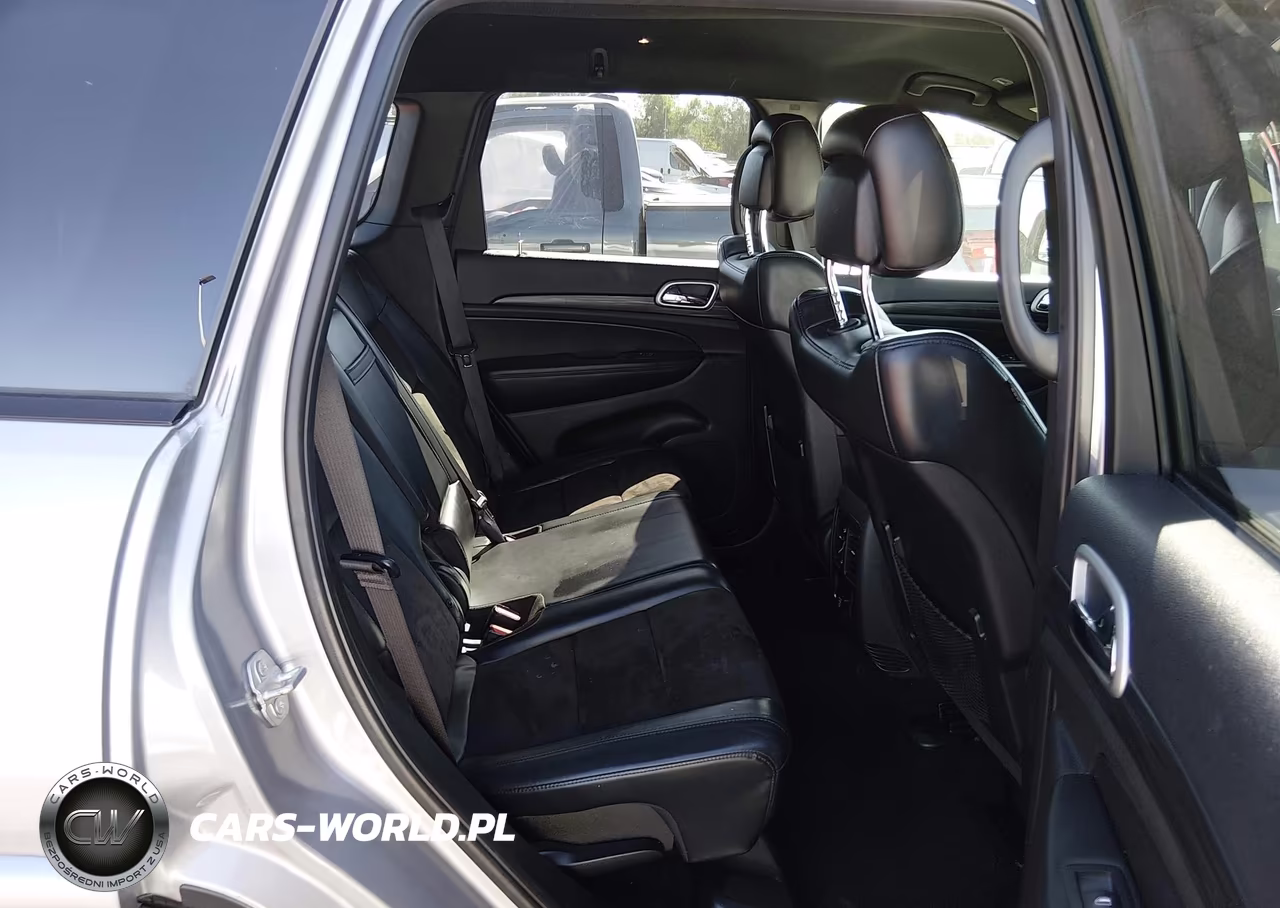 2019 Jeep Grand Cherokee Altitude 4X2 VIN:1C4RJEAG6KC732177 - 8