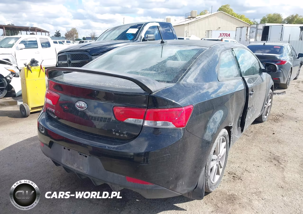 2011 Kia Forte Koup Sx VIN:KNAFW6A37B5427733 - 4