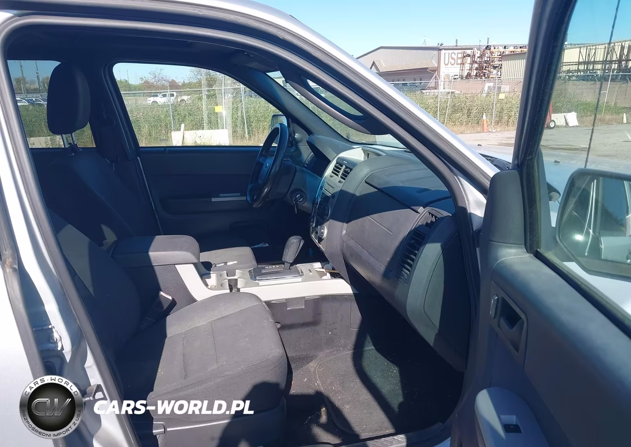 2010 Ford Escape Xlt VIN:1FMCU0D77AKD18370 - 5