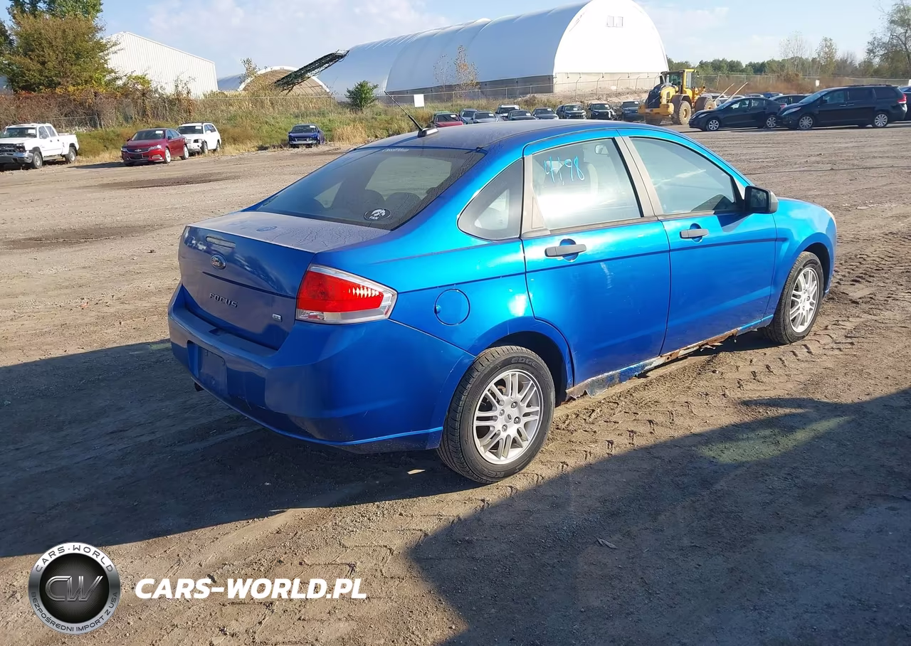 2010 Ford Focus Se VIN:1FAHP3FNXAW136143 - 4