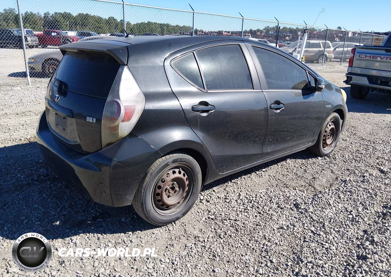 2012 Toyota Prius C Two VIN:JTDKDTB37C1510642 - 4