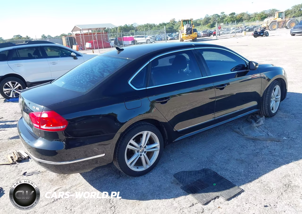2015 Volkswagen Passat 2.0L Tdi Sel Premium VIN:1VWCV7A3XFC081478 - 4