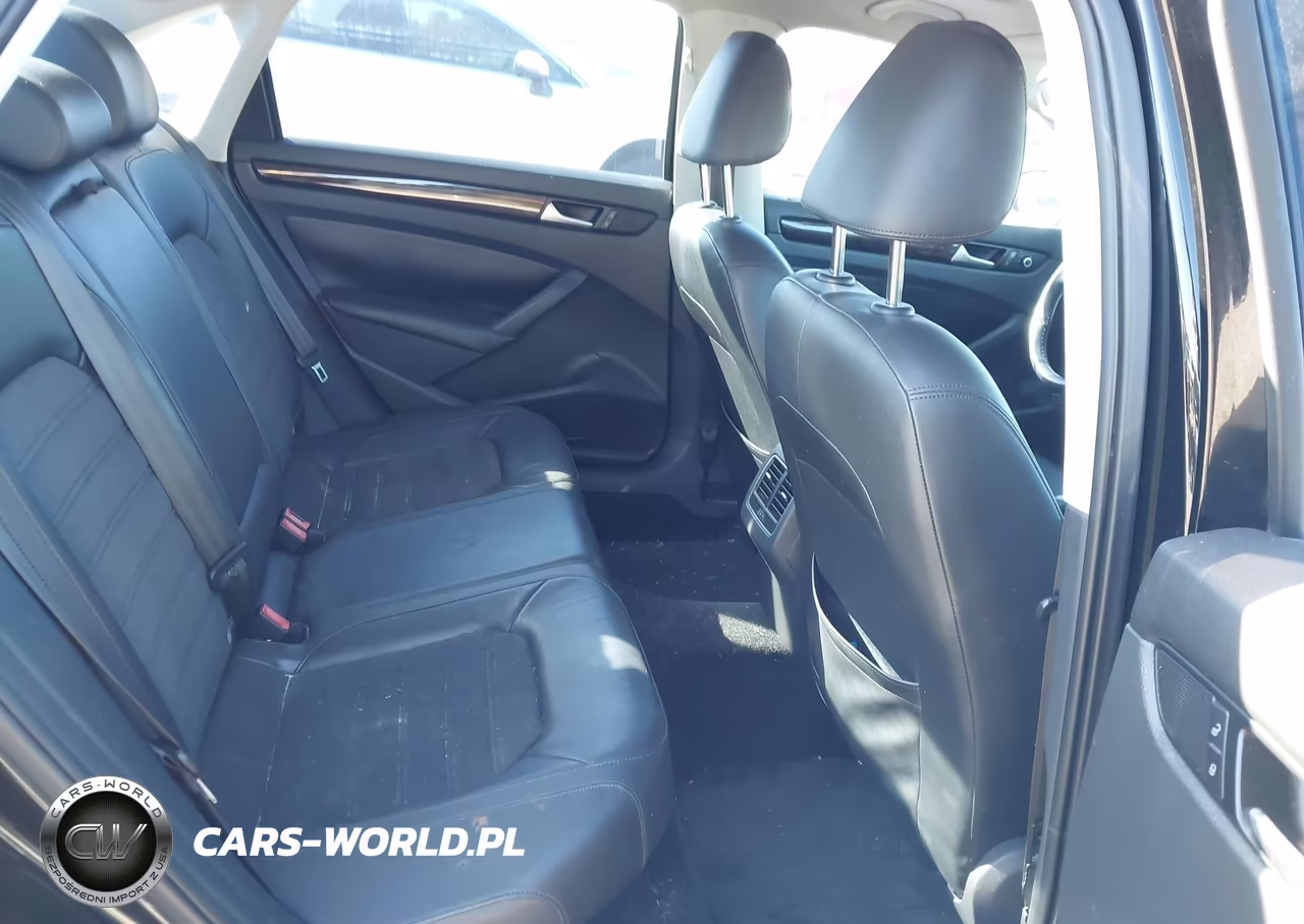 2015 Volkswagen Passat 2.0L Tdi Sel Premium VIN:1VWCV7A3XFC081478 - 8