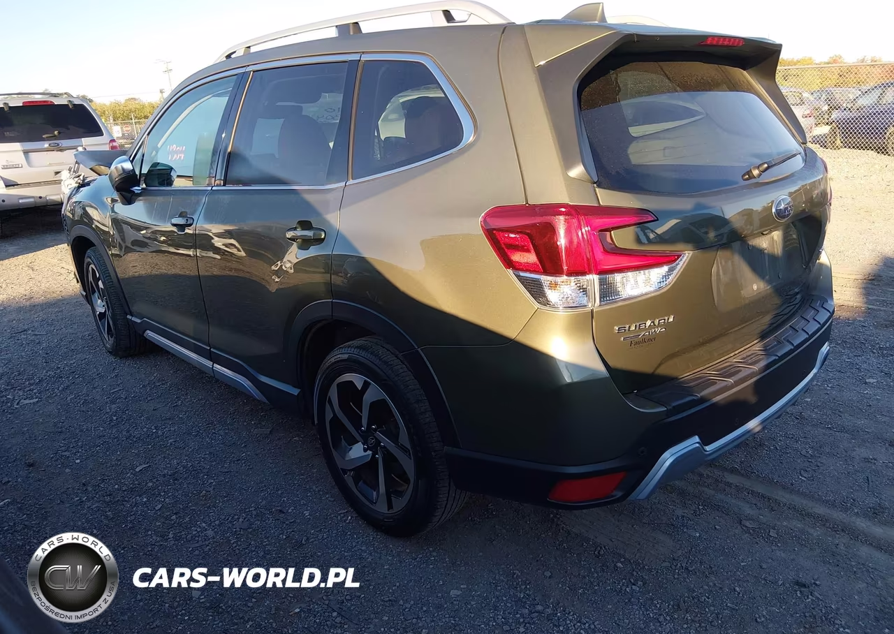 2022 Subaru Forester Touring VIN:JF2SKARC0NH503852 - 3
