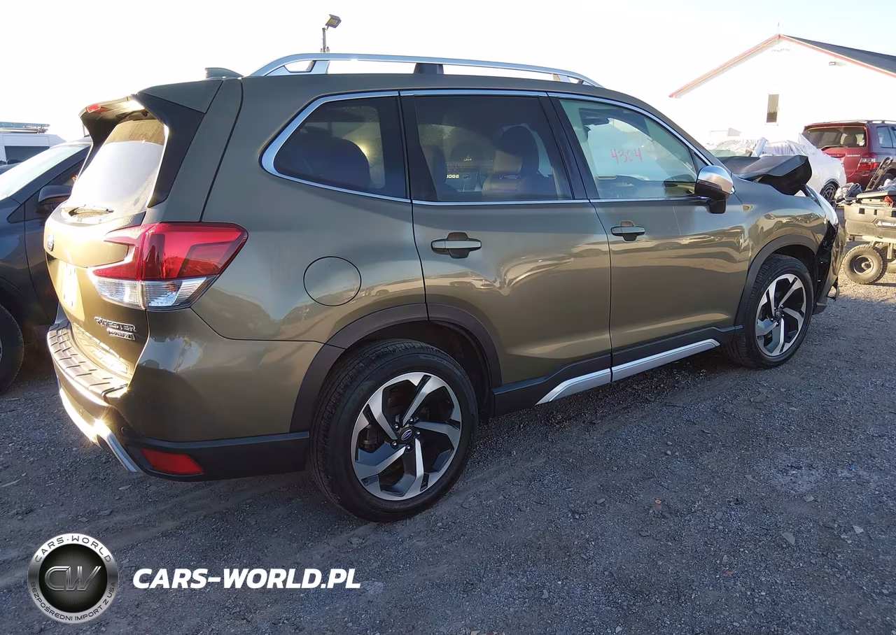 2022 Subaru Forester Touring VIN:JF2SKARC0NH503852 - 4