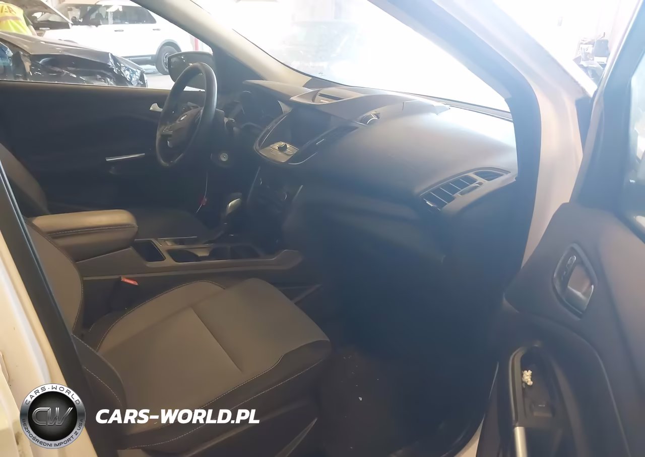 2018 Ford Escape Se VIN:1FMCU9GD2JUA30945 - 5