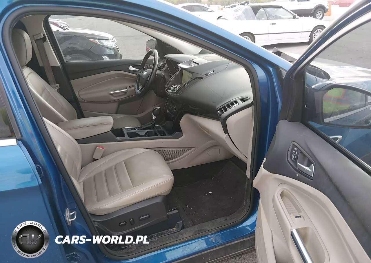 2017 Ford Escape Titanium VIN:1FMCU9J91HUA64261 - 5
