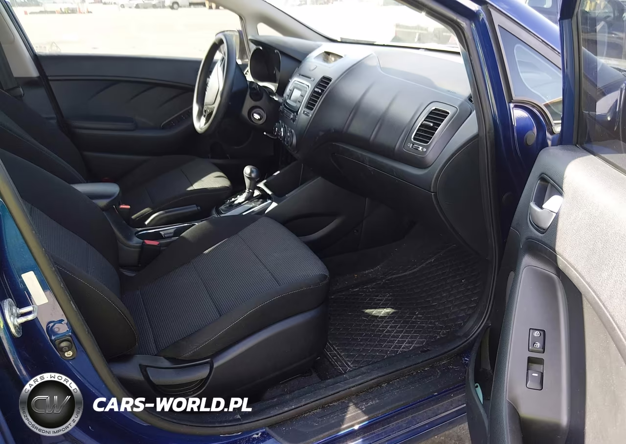 2018 Kia Forte Lx VIN:3KPFK4A76JE197465 - 5