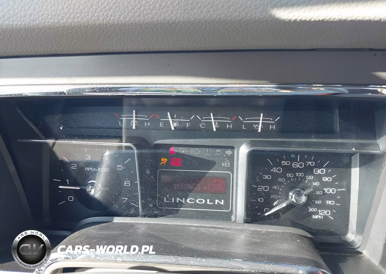 2011 Lincoln Navigator L VIN:5LMJJ3J5XBEJ00389 - 7
