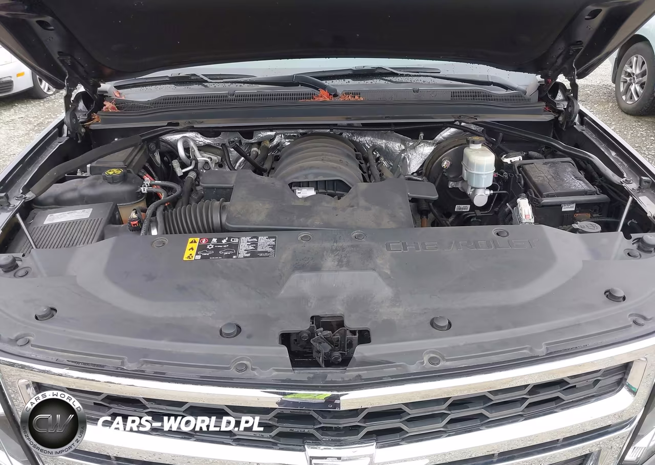2018 Chevrolet Suburban Lt VIN:1GNSKHKCXJR198664 - 10