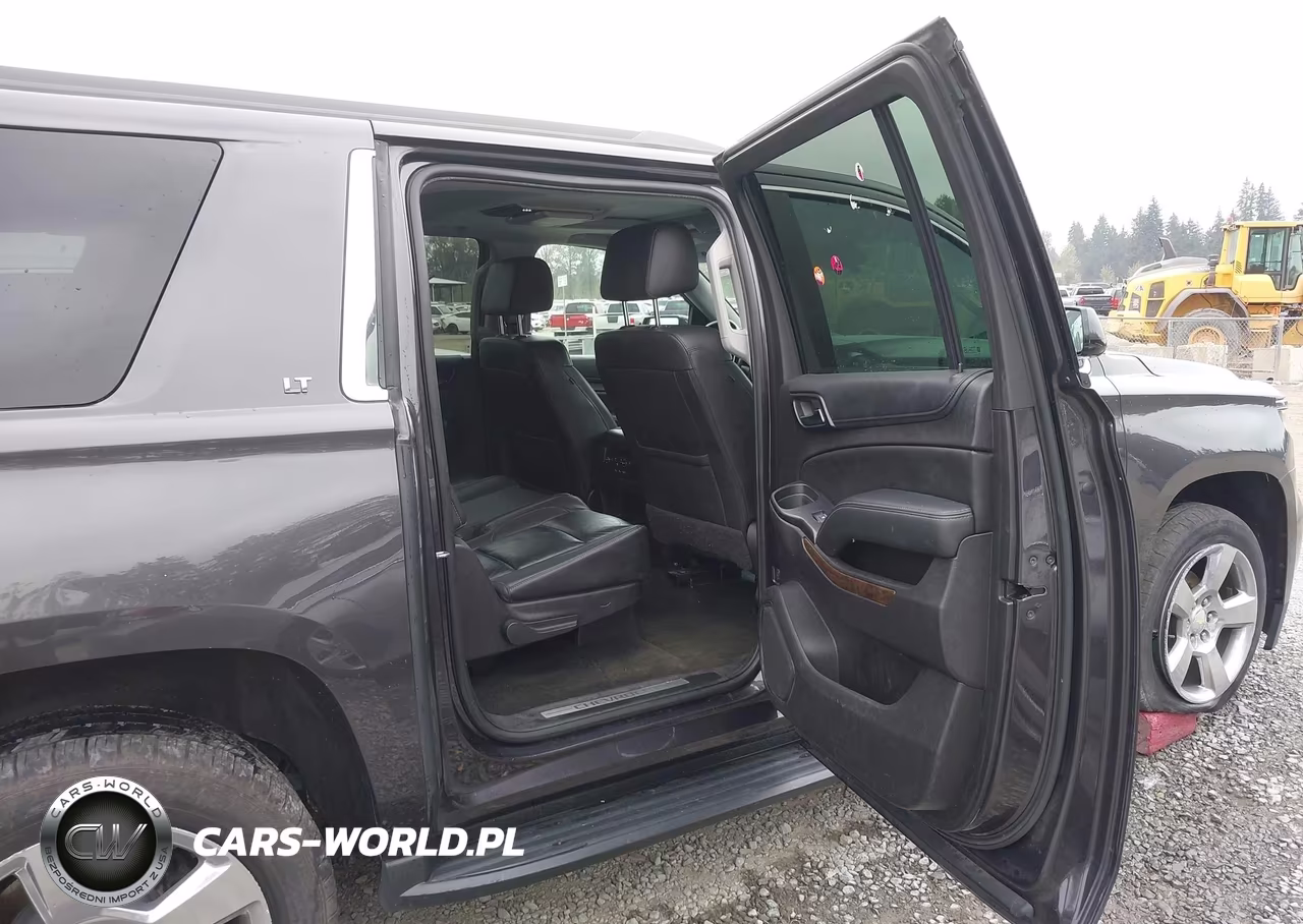 2018 Chevrolet Suburban Lt VIN:1GNSKHKCXJR198664 - 8