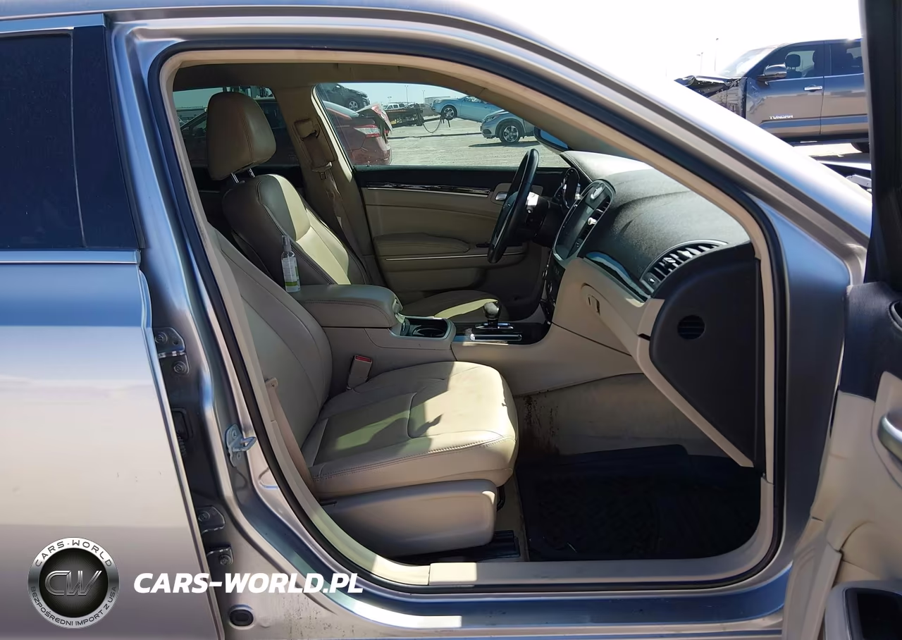 2014 Chrysler 300 VIN:2C3CCAAG4EH288893 - 5
