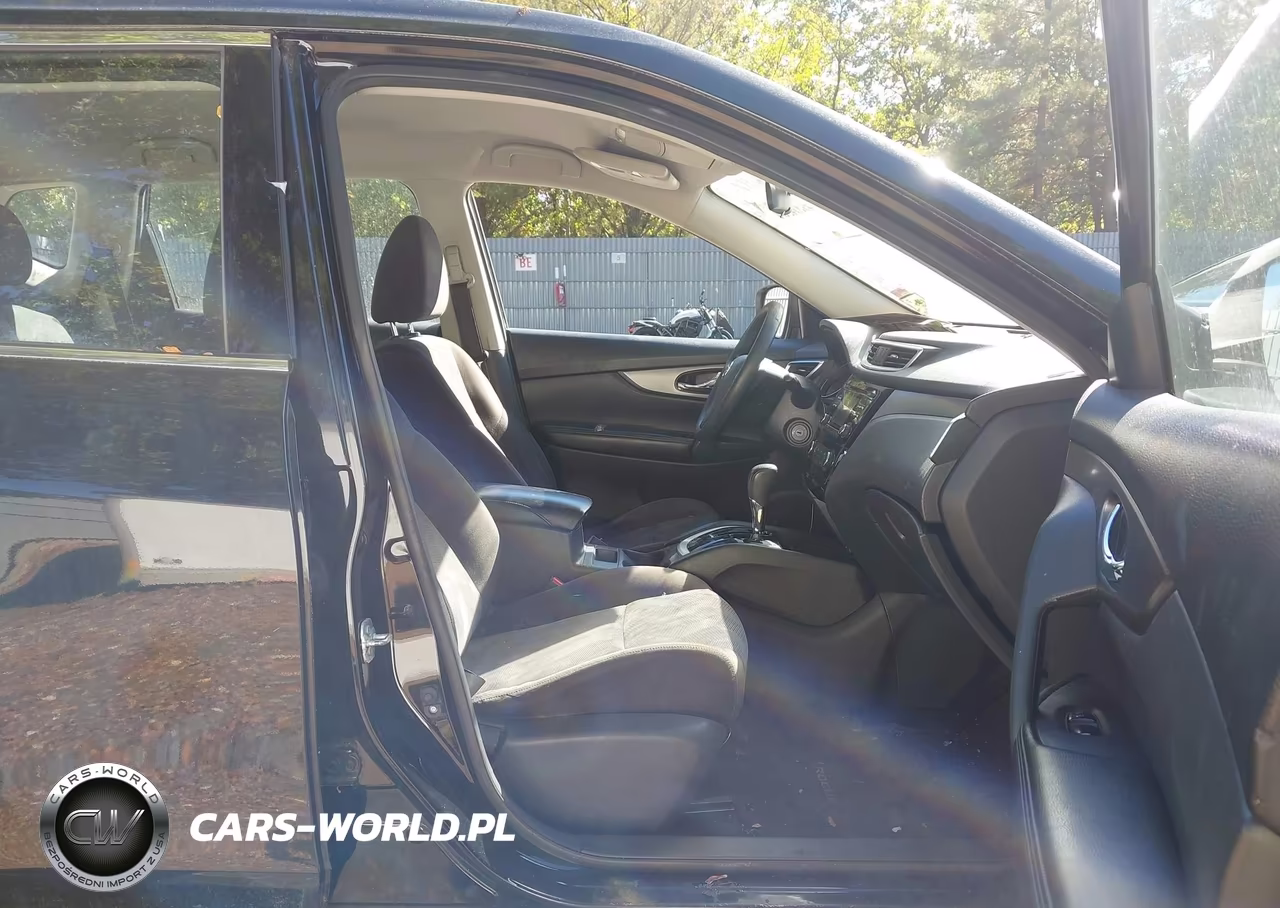 2015 Nissan Rogue S VIN:KNMAT2MV8FP534182 - 5