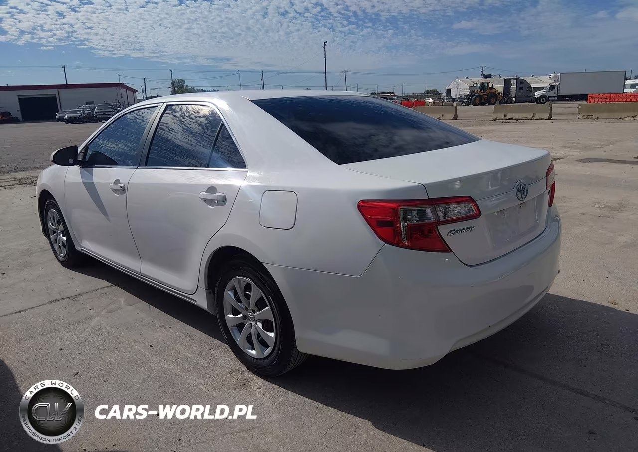 2012 Toyota Camry Le VIN:4T1BF1FK5CU517163 - 3
