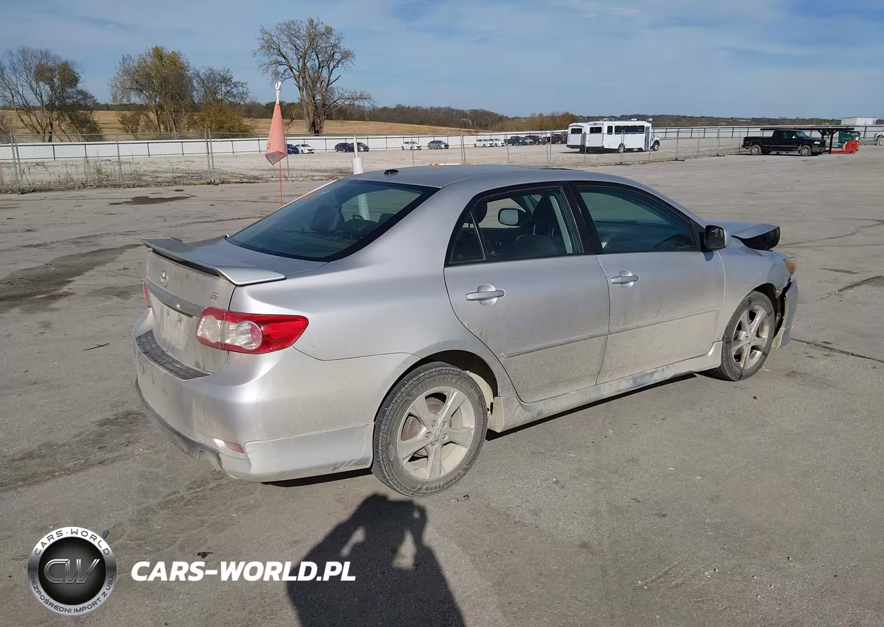 2011 Toyota Corolla S VIN:2T1BU4EE8BC748836 - 4