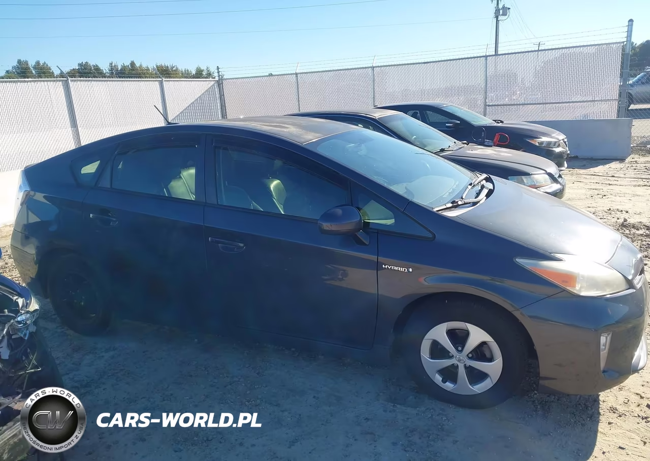 2013 Toyota Prius Three VIN:JTDKN3DU3D1627784 - 13