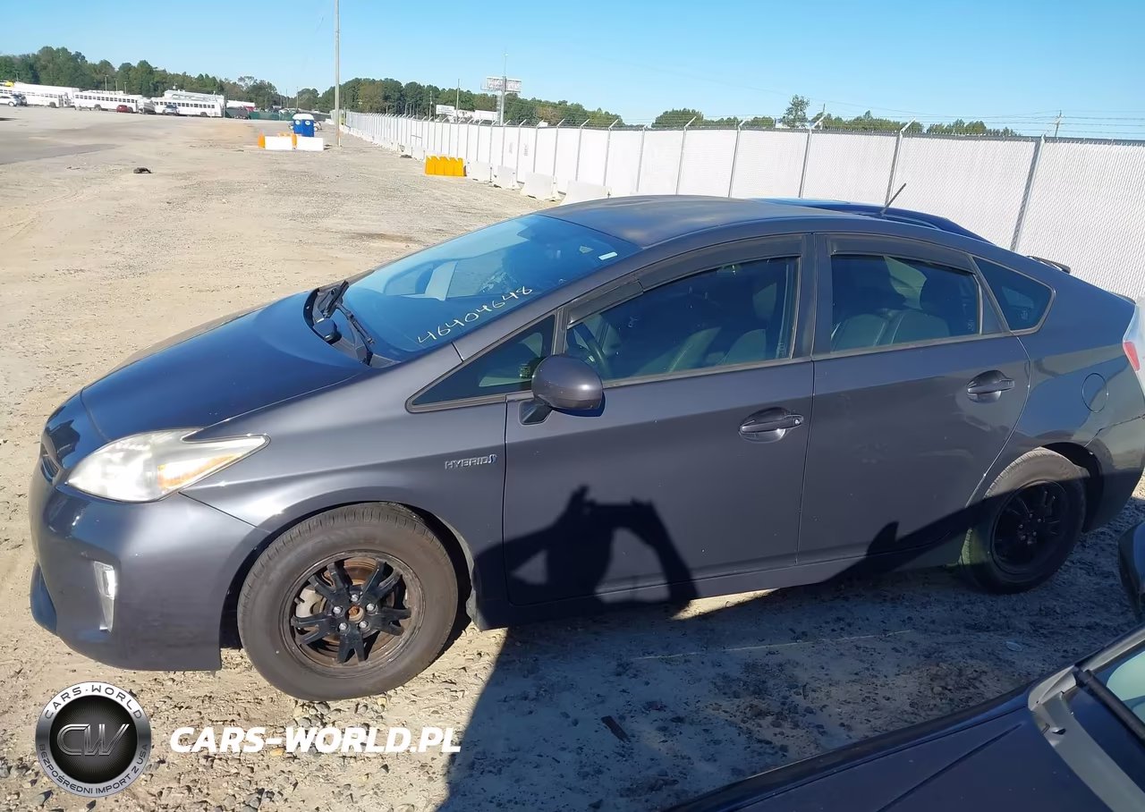 2013 Toyota Prius Three VIN:JTDKN3DU3D1627784 - 14