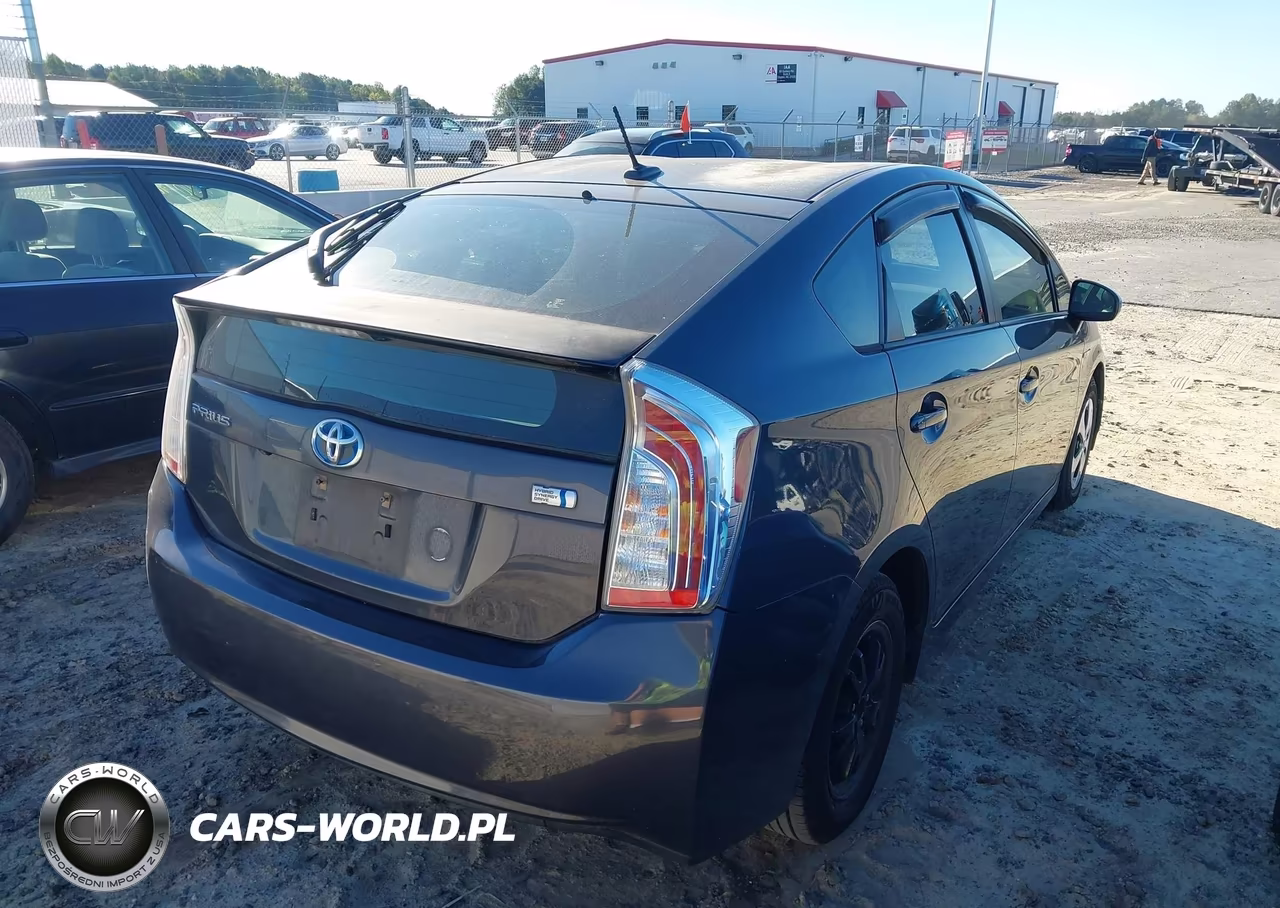 2013 Toyota Prius Three VIN:JTDKN3DU3D1627784 - 4