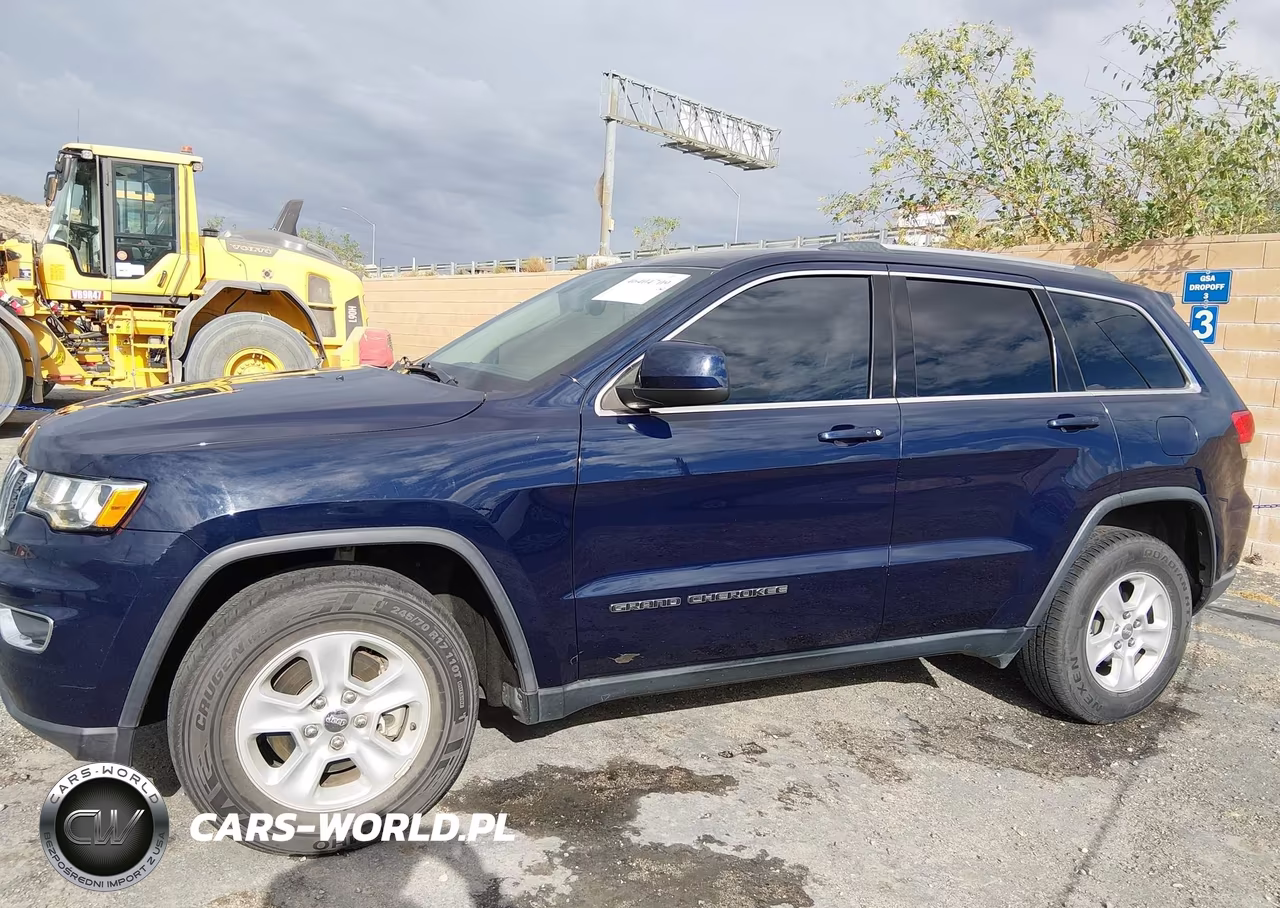 2017 Jeep Grand Cherokee Laredo 4X2 VIN:1C4RJEAG4HC855811 - 19