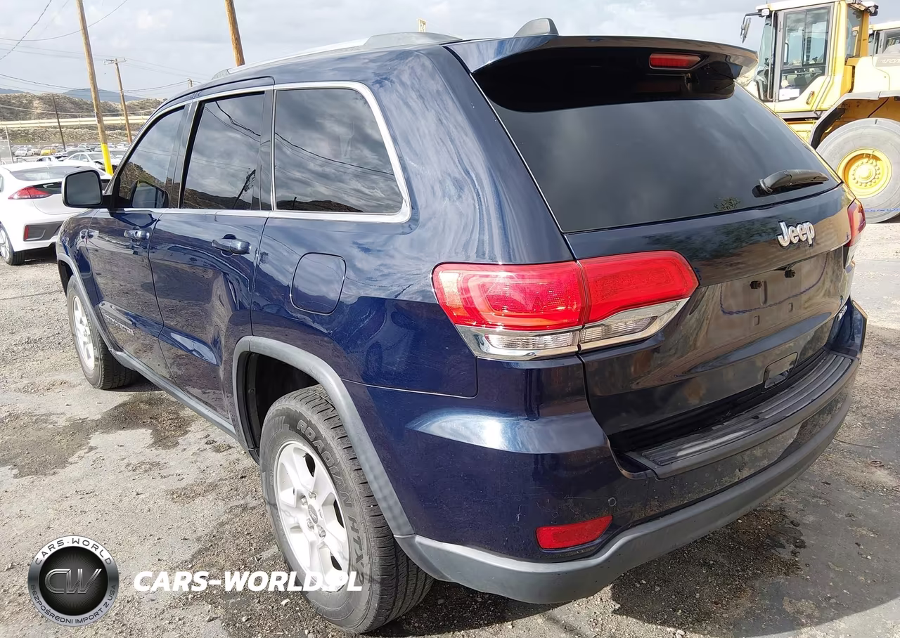 2017 Jeep Grand Cherokee Laredo 4X2 VIN:1C4RJEAG4HC855811 - 3