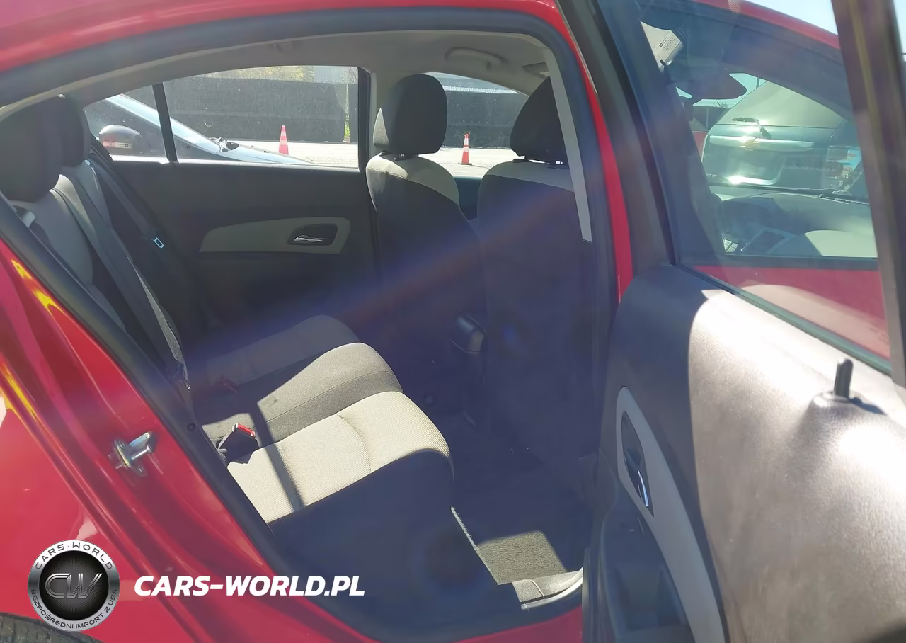 2015 Chevrolet Cruze Ls Auto VIN:1G1PA5SH4F7116385 - 8