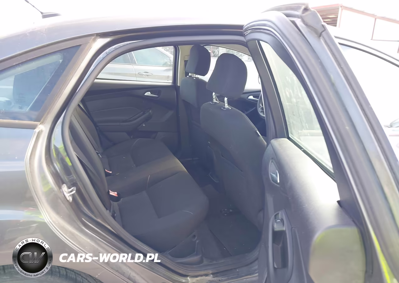 2015 Ford Focus Se VIN:1FADP3F2XFL207693 - 8
