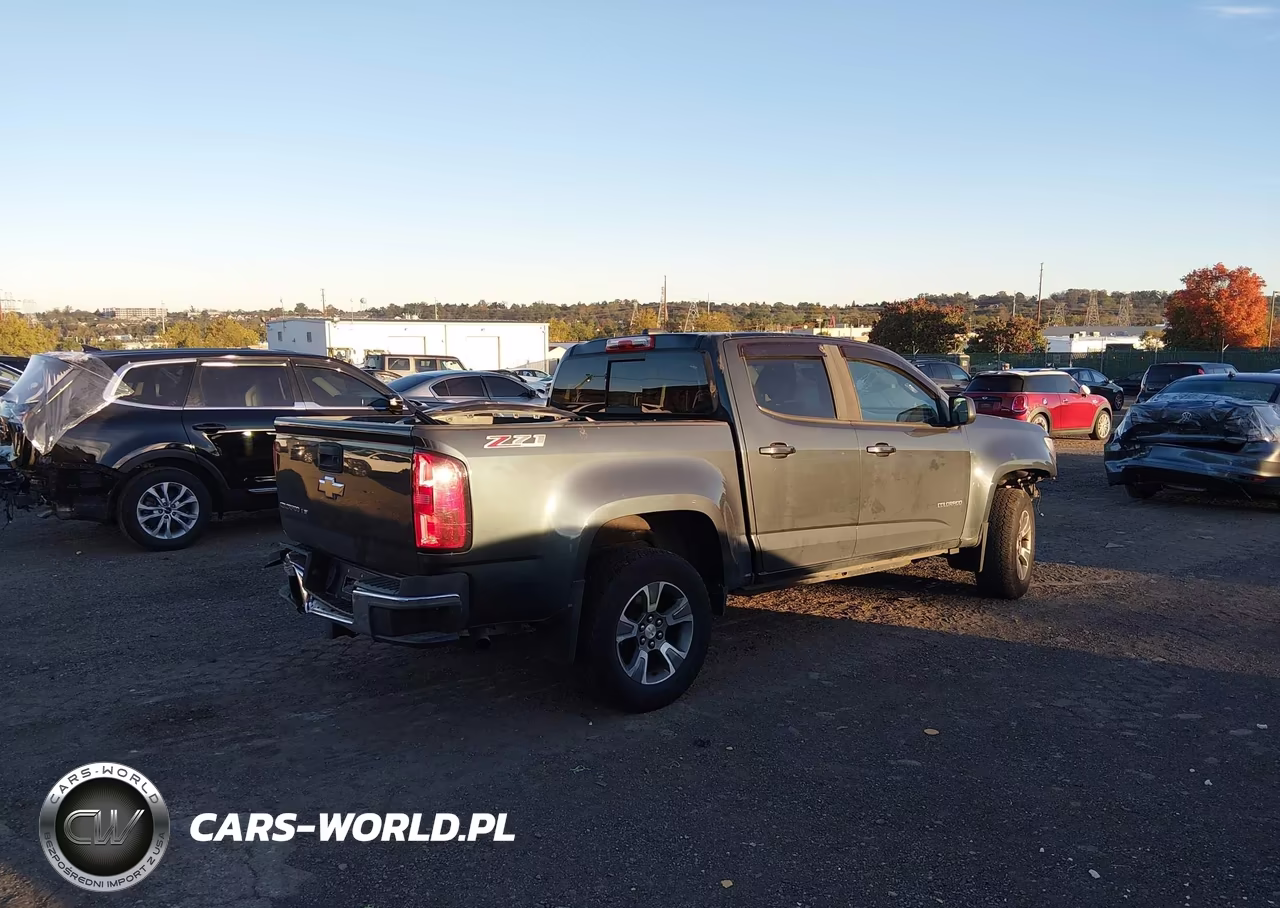 2018 Chevrolet Colorado Z71 VIN:1GCGTDEN3J1212467 - 4