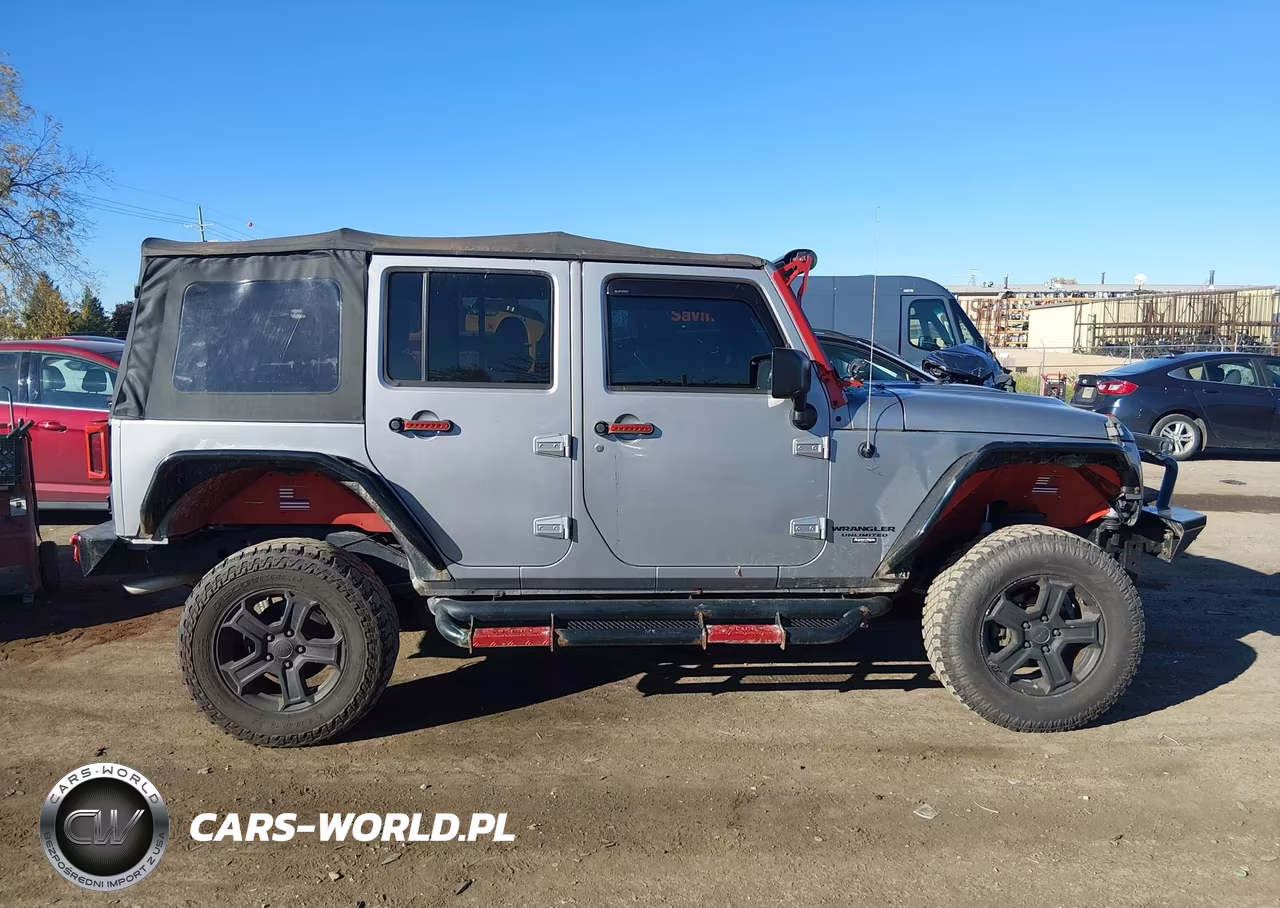 2017 Jeep Wrangler Unlimited Rubicon 4X4 VIN:1C4BJWFGXHL523890 - 13