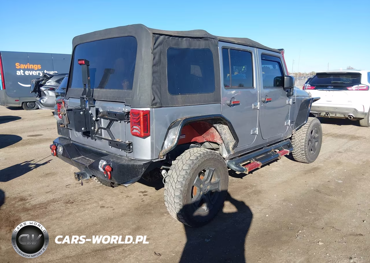 2017 Jeep Wrangler Unlimited Rubicon 4X4 VIN:1C4BJWFGXHL523890 - 4