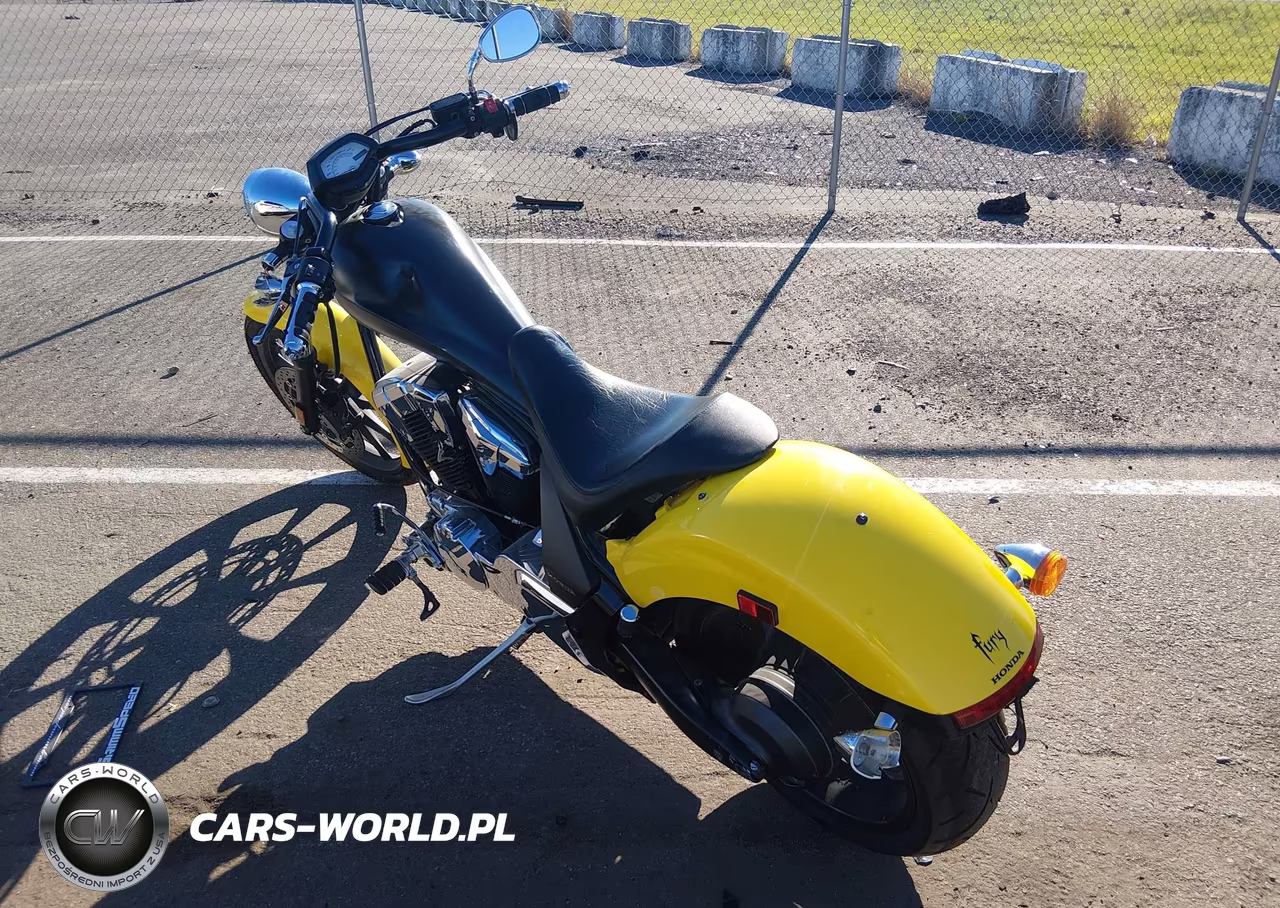 2017 Honda Vt1300 Cx VIN:JH2SC6128HK200442 - 4