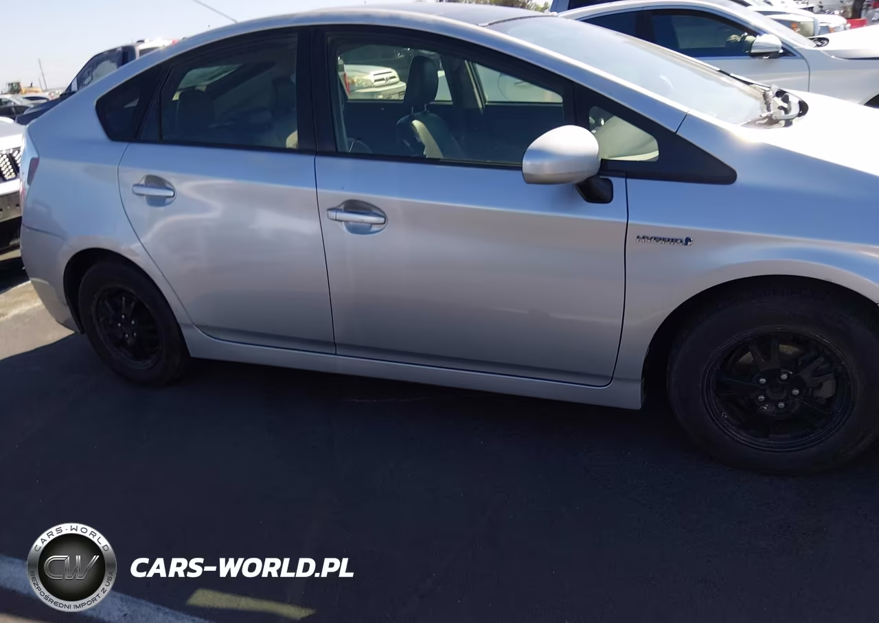 2012 Toyota Prius Three VIN:JTDKN3DU4C1577928 - 13