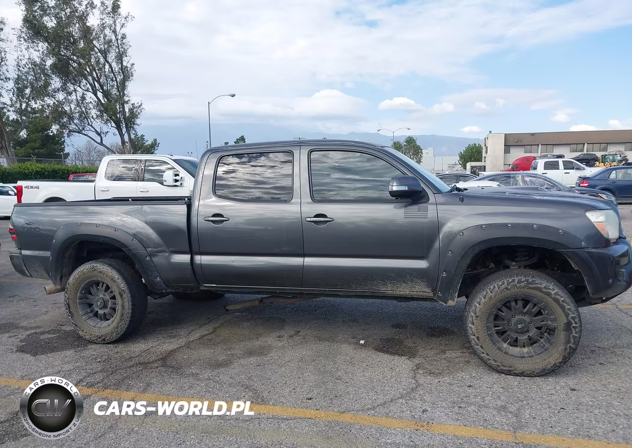 2013 Toyota Tacoma Prerunner V6 VIN:3TMKU4HN2DM036280 - 13