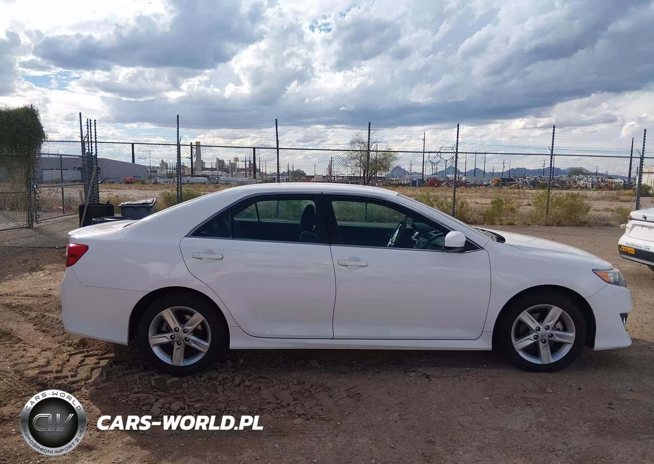 2013 Toyota Camry Se VIN:4T1BF1FK0DU704411 - 13