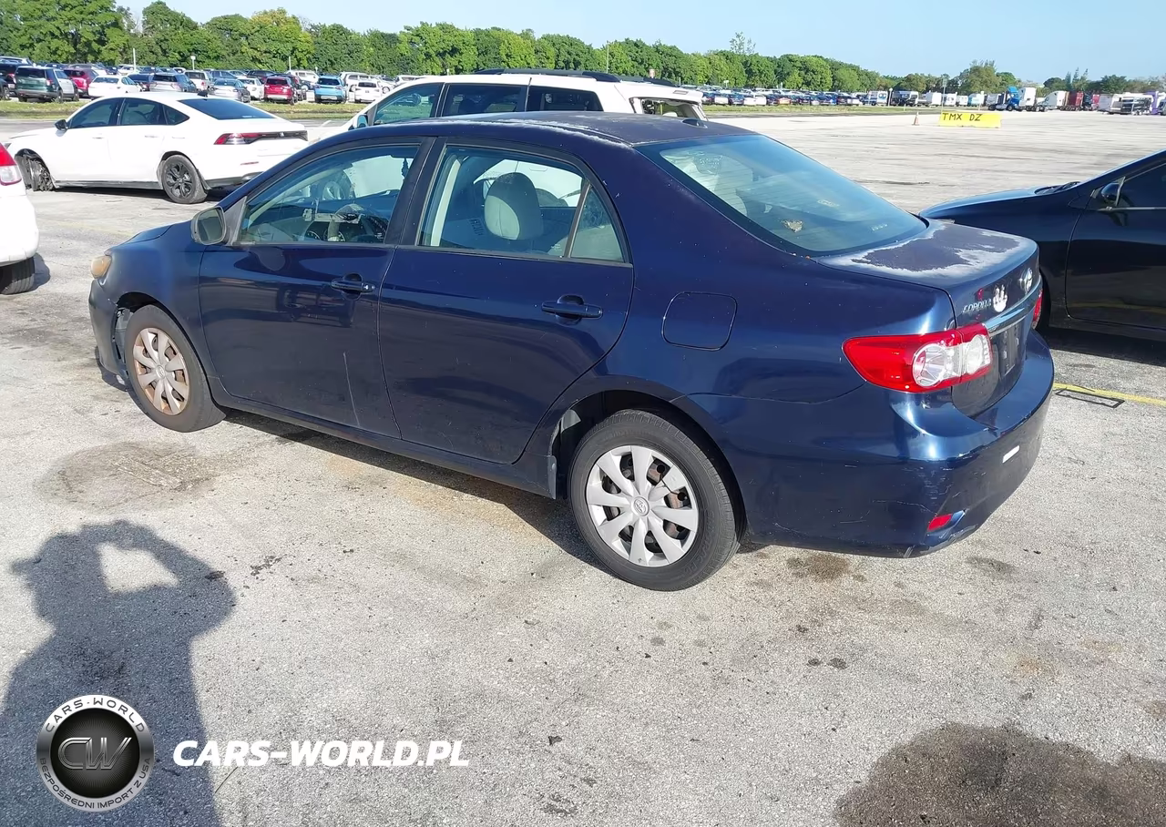 2011 Toyota Corolla Le VIN:2T1BU4EE8BC650826 - 3