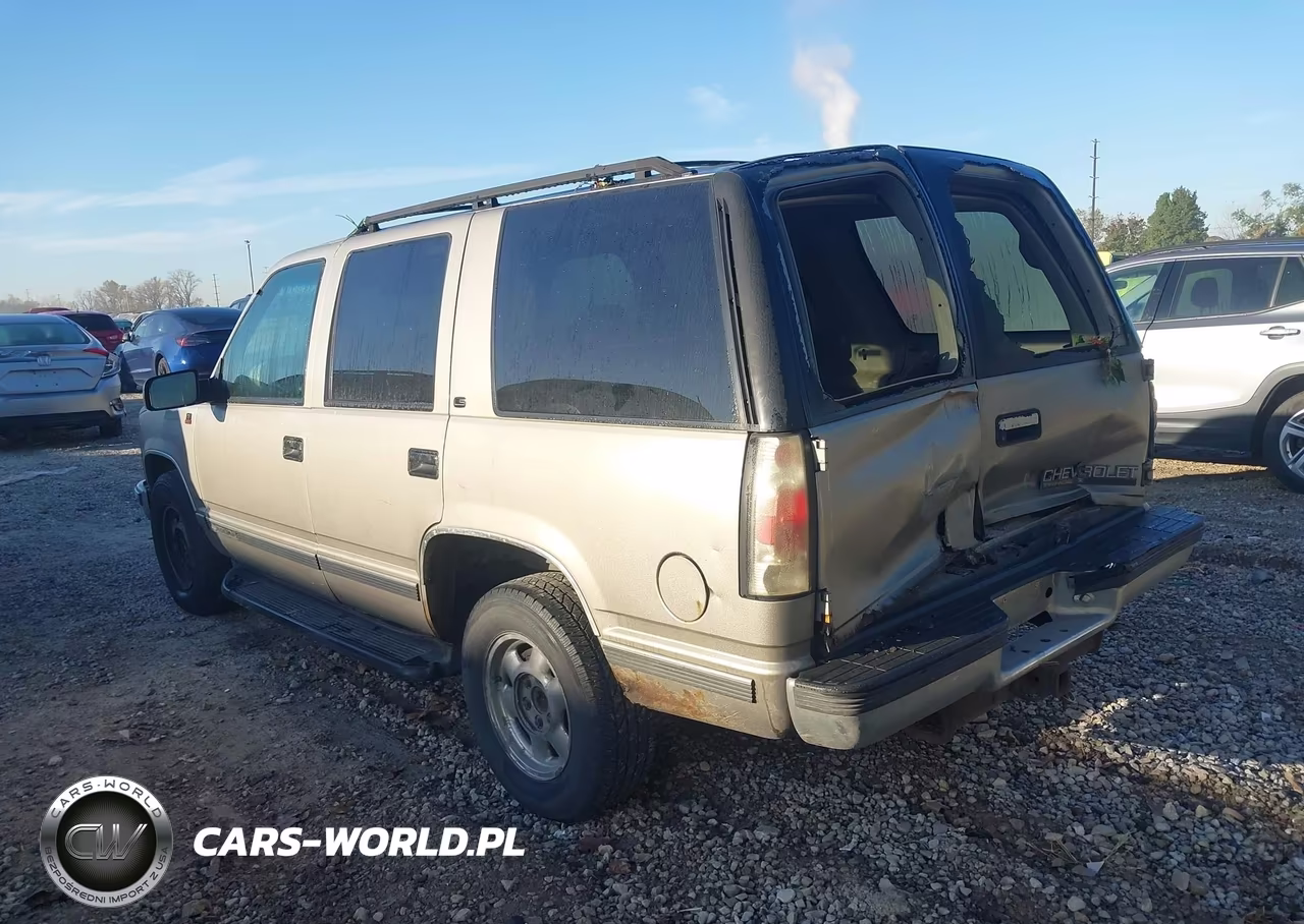 1999 Chevrolet Tahoe Ls VIN:1GNEK13RXXJ350327 - 3