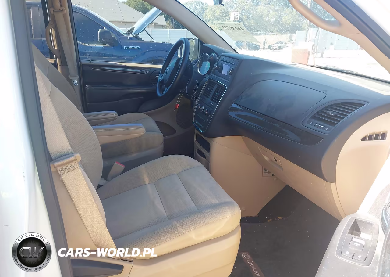 2016 Dodge Grand Caravan American Value Pkg VIN:2C4RDGBGXGR124579 - 5