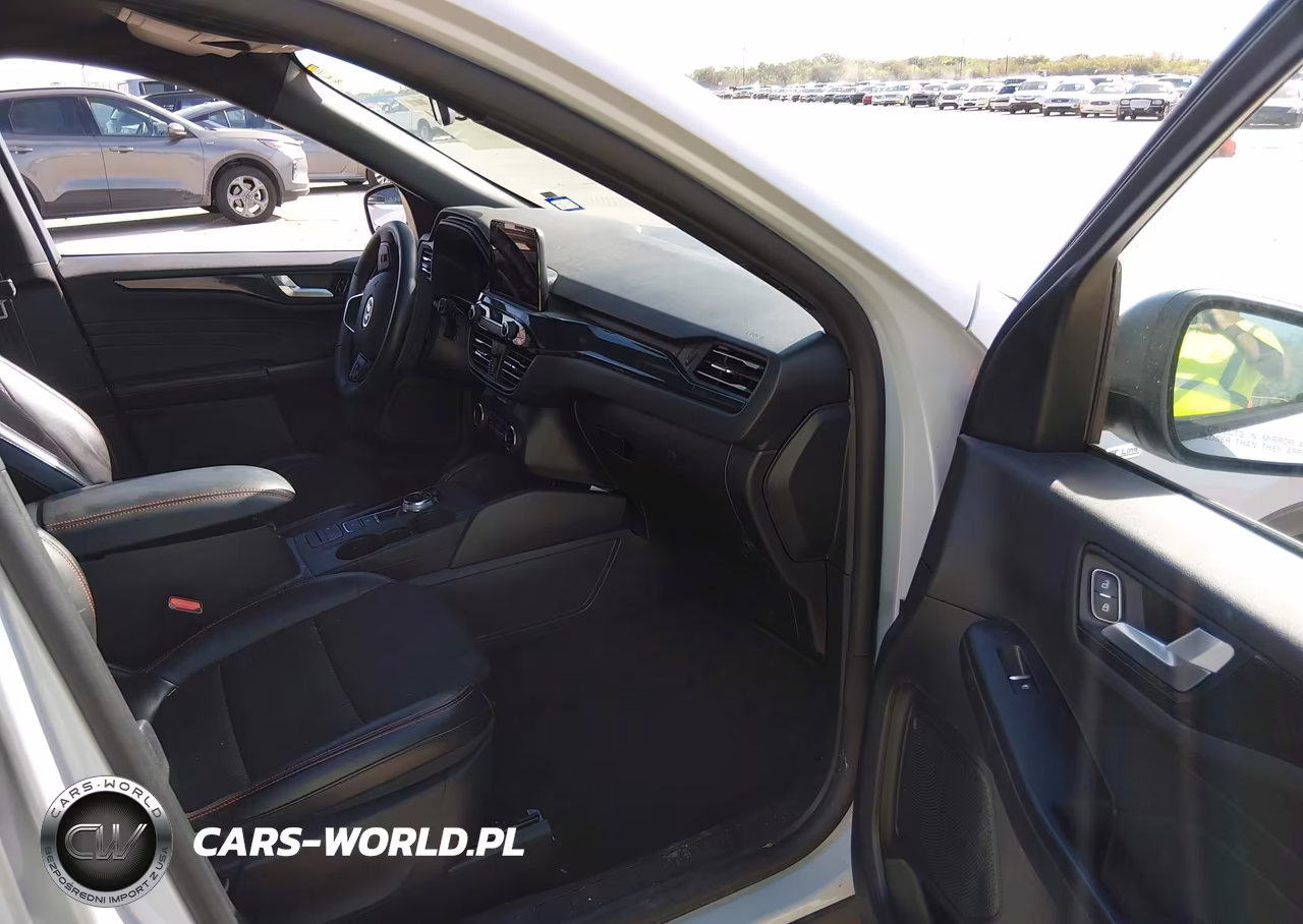 2025 Ford Escape St-Line VIN:1FMCU0MNXSUA80812 - 5