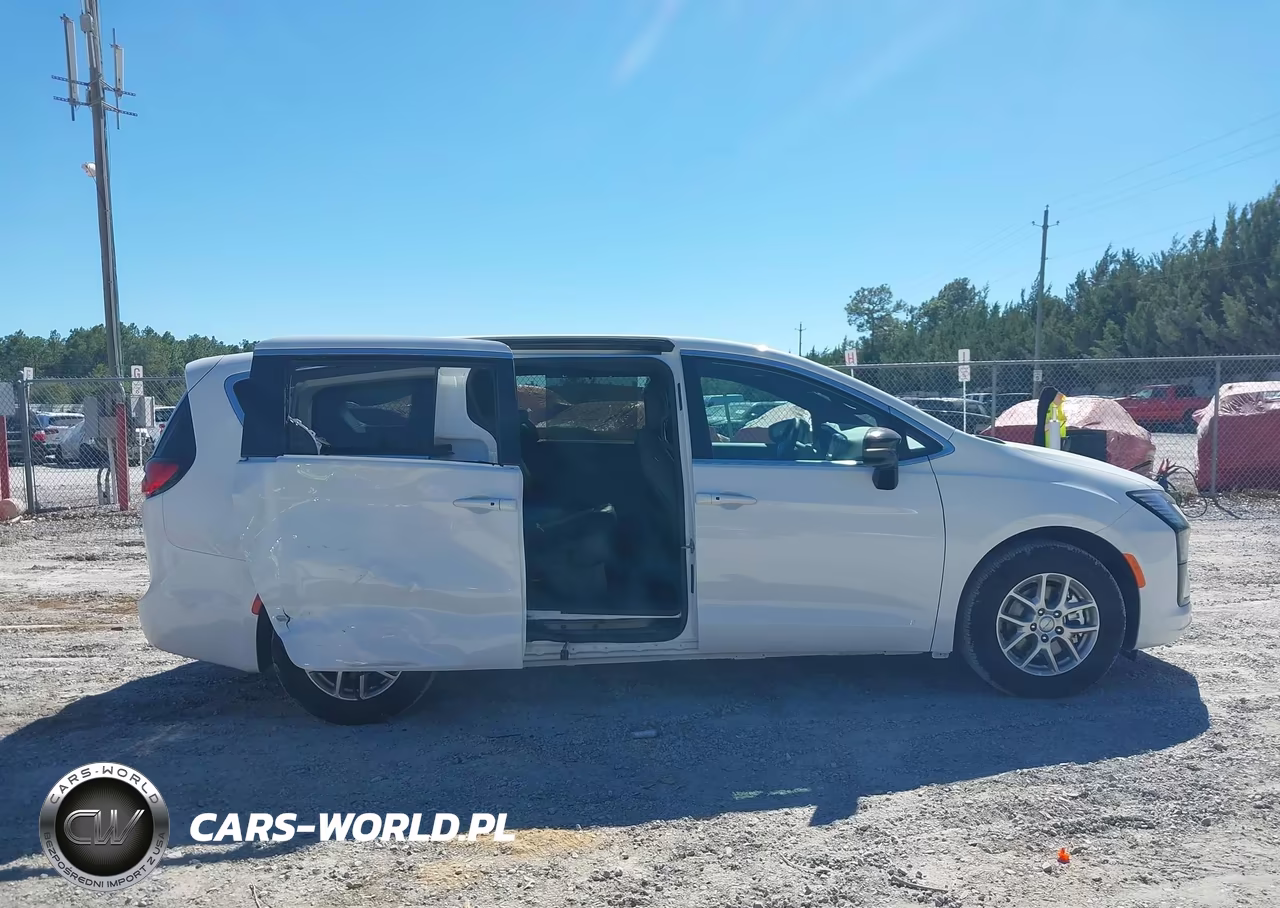 2027 Chrysler Pacifica VIN:2C4RC1BG5VR576193 - 14