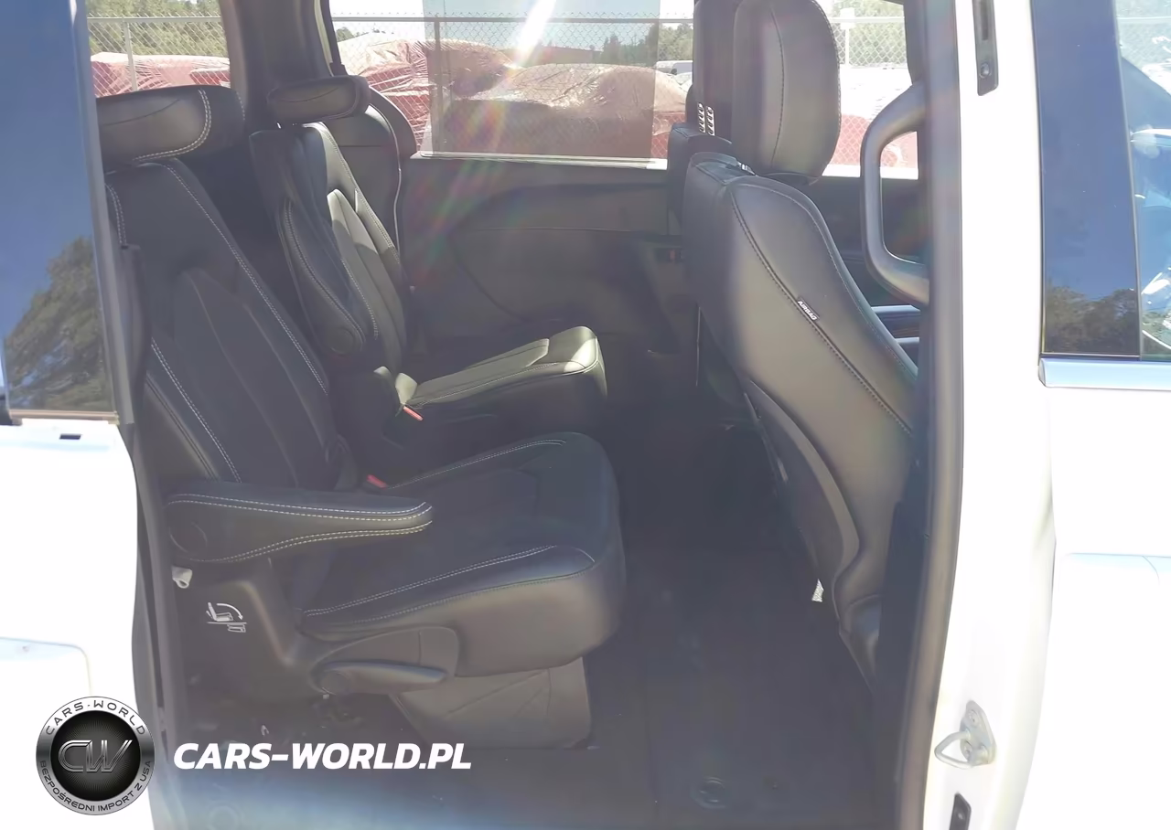 2027 Chrysler Pacifica VIN:2C4RC1BG5VR576193 - 8
