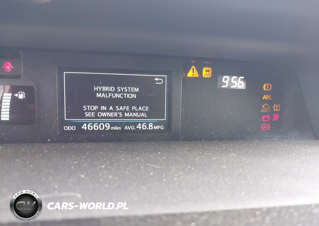 2017 Toyota Prius V Four VIN:JTDZN3EU7HJ055802 - 17
