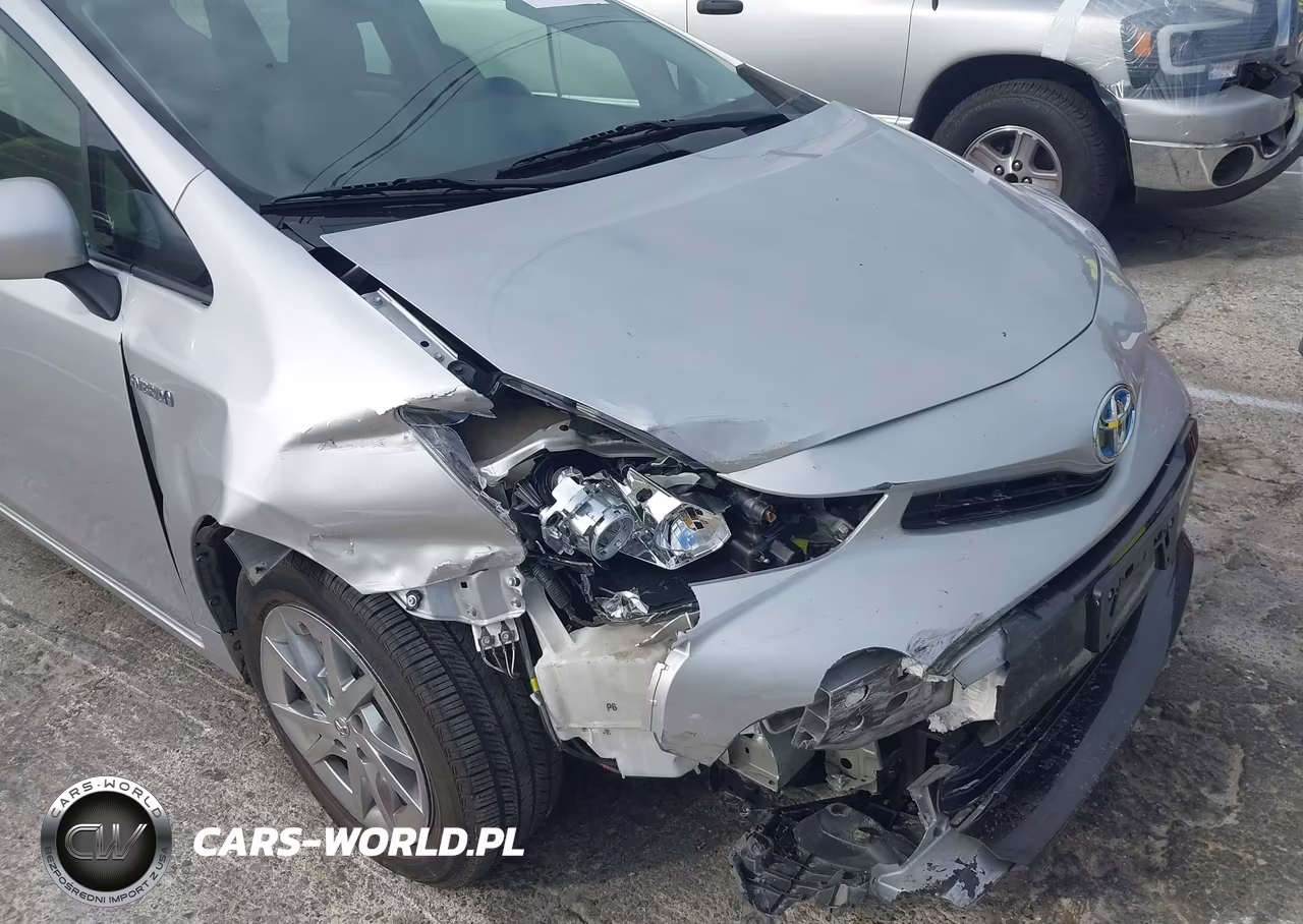 2017 Toyota Prius V Four VIN:JTDZN3EU7HJ055802 - 6