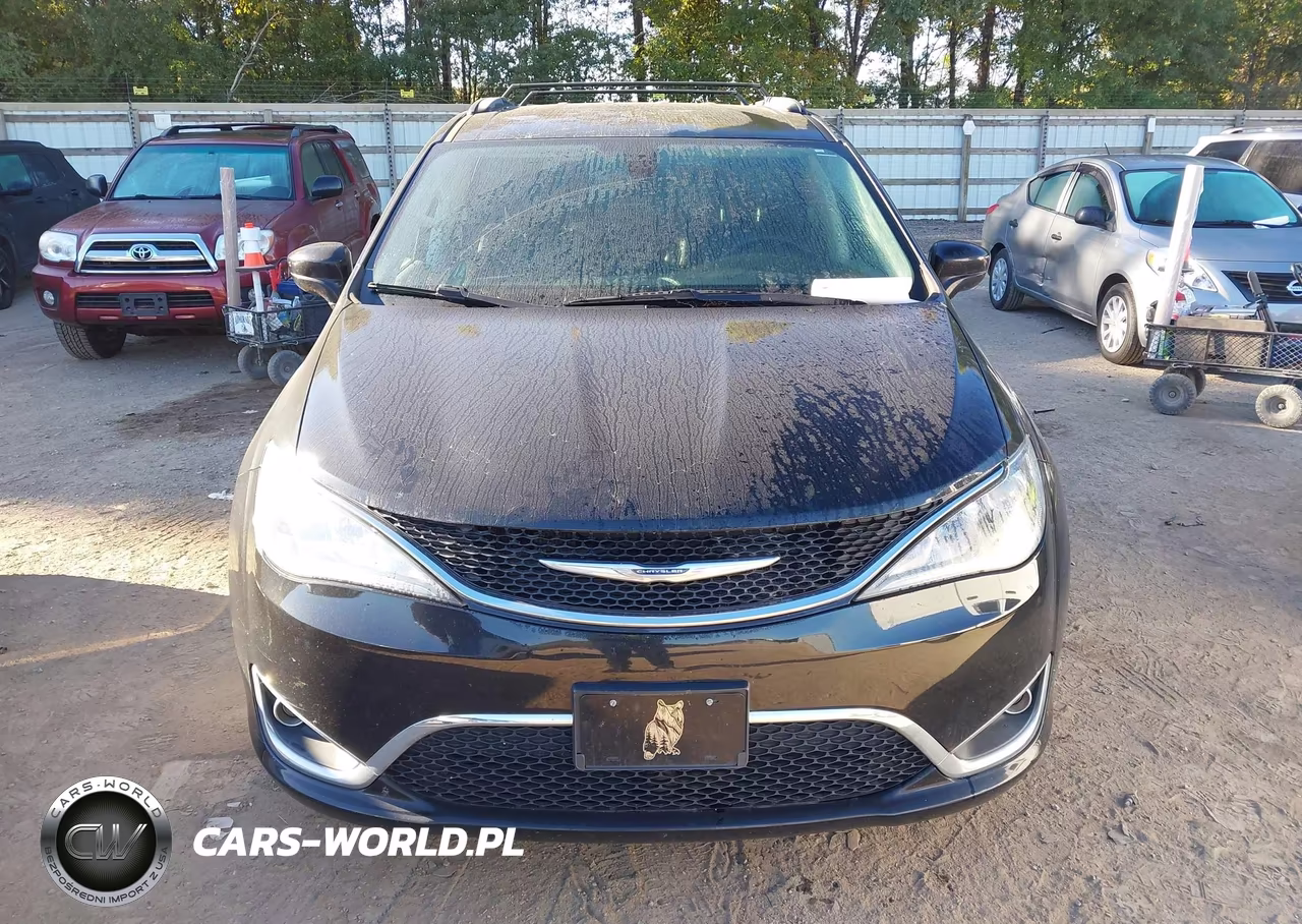 2017 Chrysler Pacifica Touring-L VIN:2C4RC1BG8HR821394 - 12