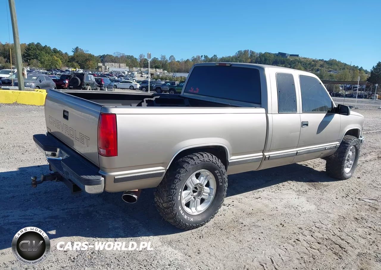 1999 Chevrolet Gmt-400 K1500 VIN:1GCEK19R0XR117574 - 4