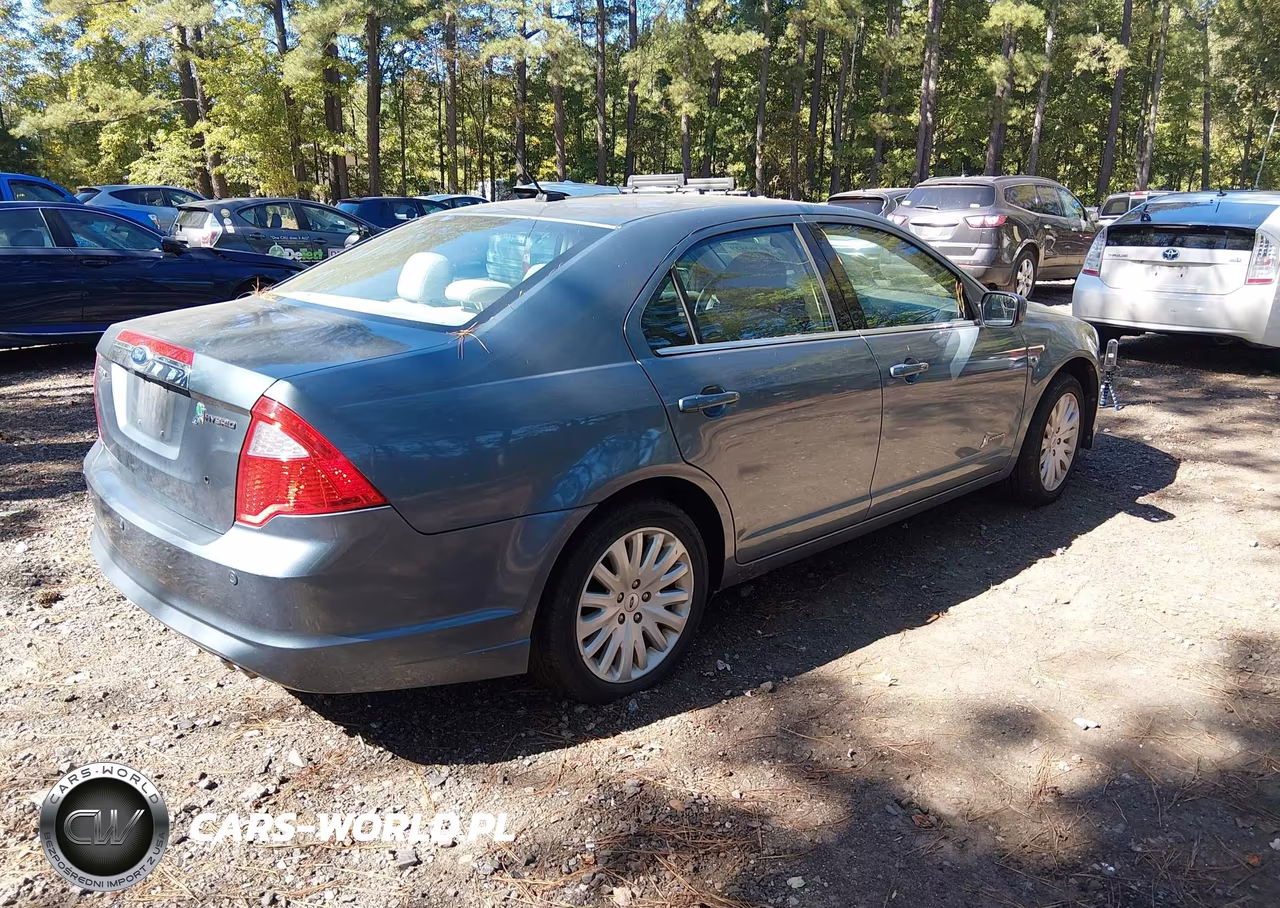 2011 Ford Fusion Hybrid VIN:3FADP0L30BR345220 - 4