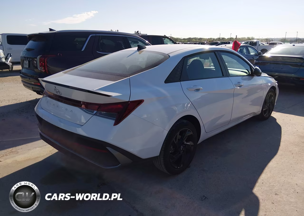 2026 Hyundai Elantra Sel Sport VIN:KMHLM4DG2TU241700 - 4